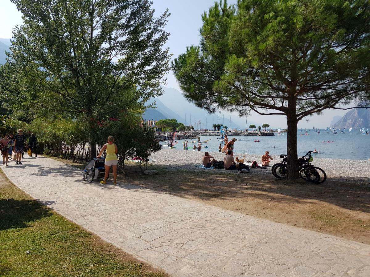 Torbole Lake Front Torbole Sul Garda ภายนอก รูปภาพ